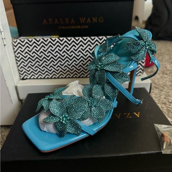 Gorgeous brand new Azalea Wang heels! - Picture 4 of 10